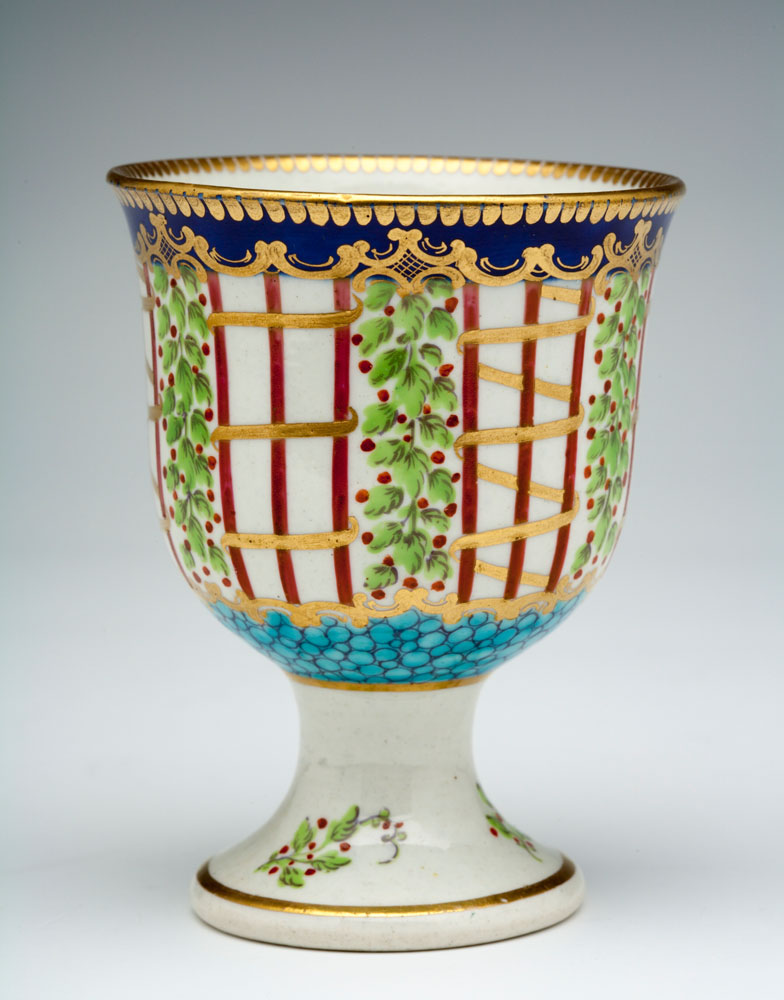 Egg cup made around 1780 at the Worcester Porcelain Factory Egg cup made around 1780 at the Worcester Porcelain Factory