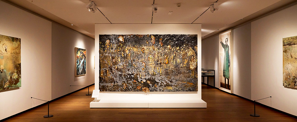 Entrance gallery in Anselm Kiefer's exhibition © Anselm Kiefer / Ashmolean Museum Entrance gallery in the Anselm Kiefer exhibition