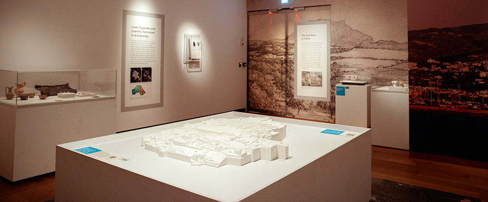 White 3D model reconstruction of Knossos palace in the Labyrinth exhibition White 3D model reconstruction of Knossos palace in the Labyrinth exhibition