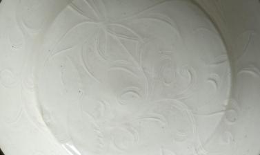 Ding ware dish