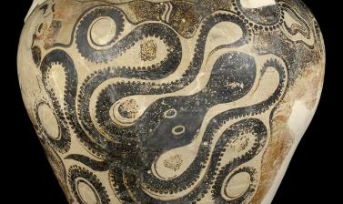 Storage jar (pithos) with octopus design, Crete, 1450-1400 BC