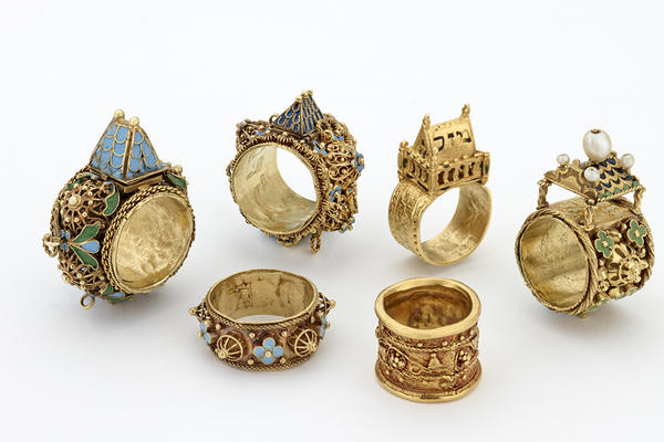 Set of ornate gold rings
