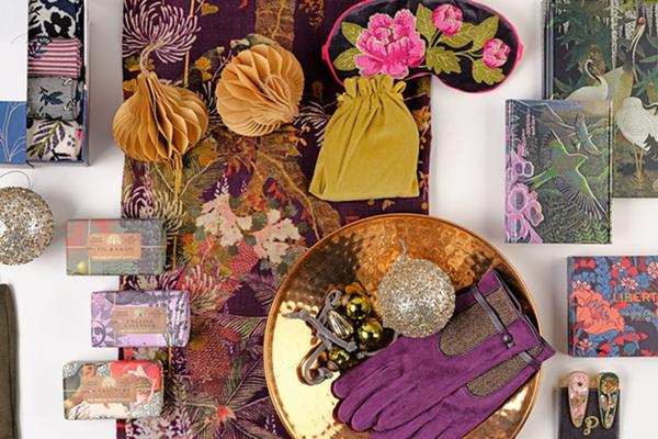 Christmas 2022 gift range including cards, decorations, accessories