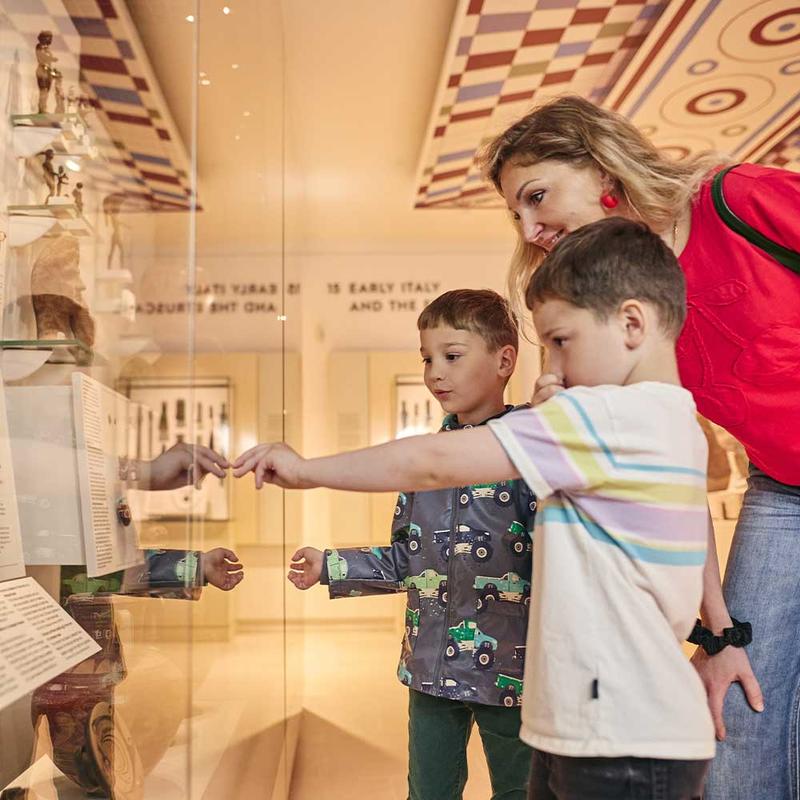 Families in the new Rome Gallery