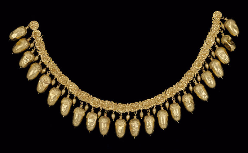 Gold pendant