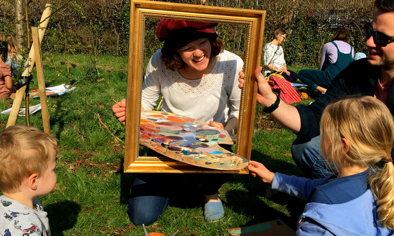 Painting in the Park workshop in Oxford with children and organisers enjoying the day