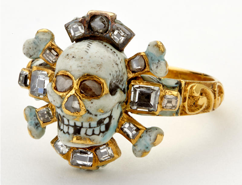 Gold and diamond memento mori skull ring from the 17th century