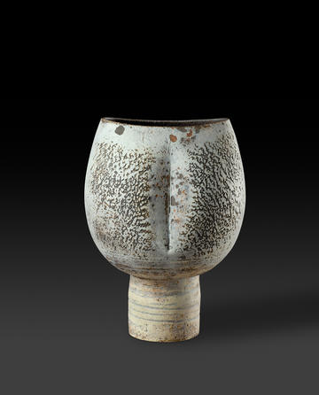 A ceramic vessel by Hans Coper © Jane Coper and Estate of the Artist