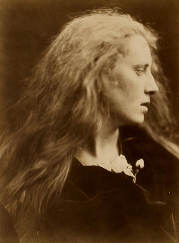 .Photograph of Mary Pinnock as Ophelia, by Julia Margaret Cameron, 1867