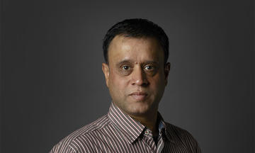 Dr Shailendra Bhandare