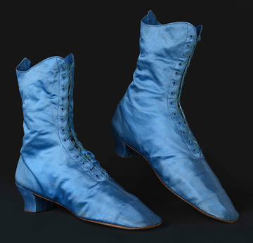 Women's boots in bold blue satin over linen, 1870s